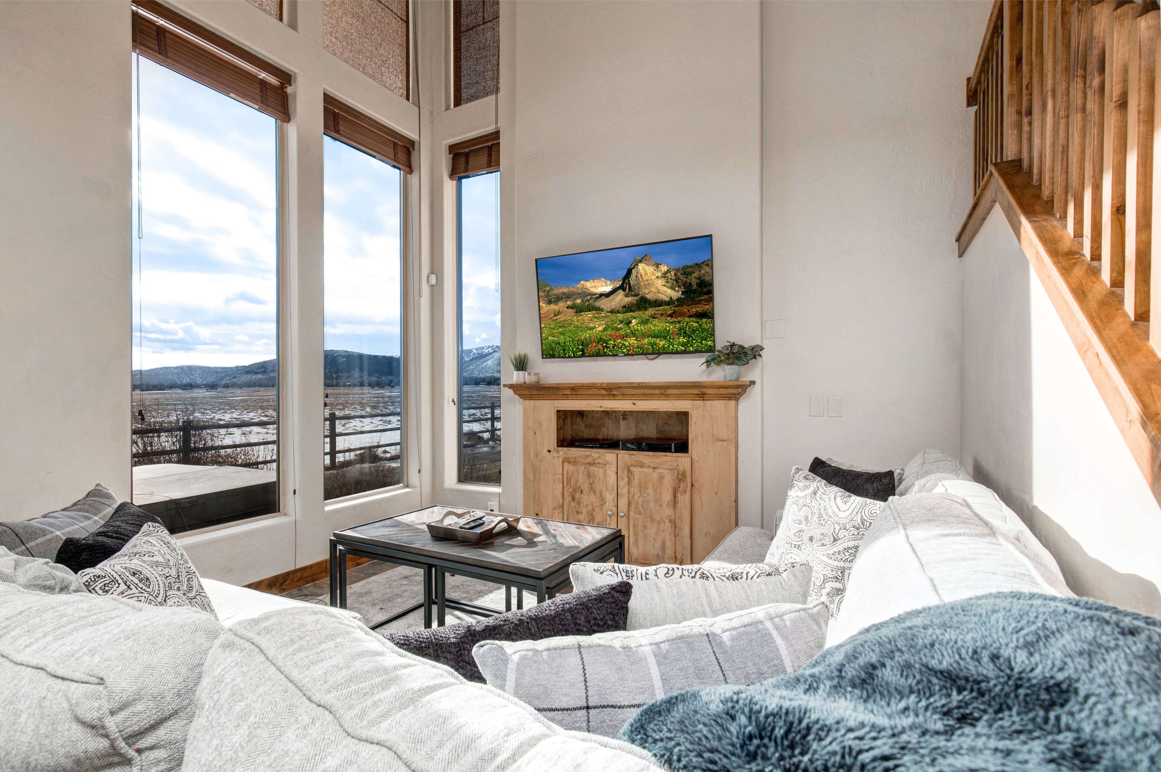 Foxpoint 6195C2 by Moose Mgmt.-Pvt Hot Tub-Trails