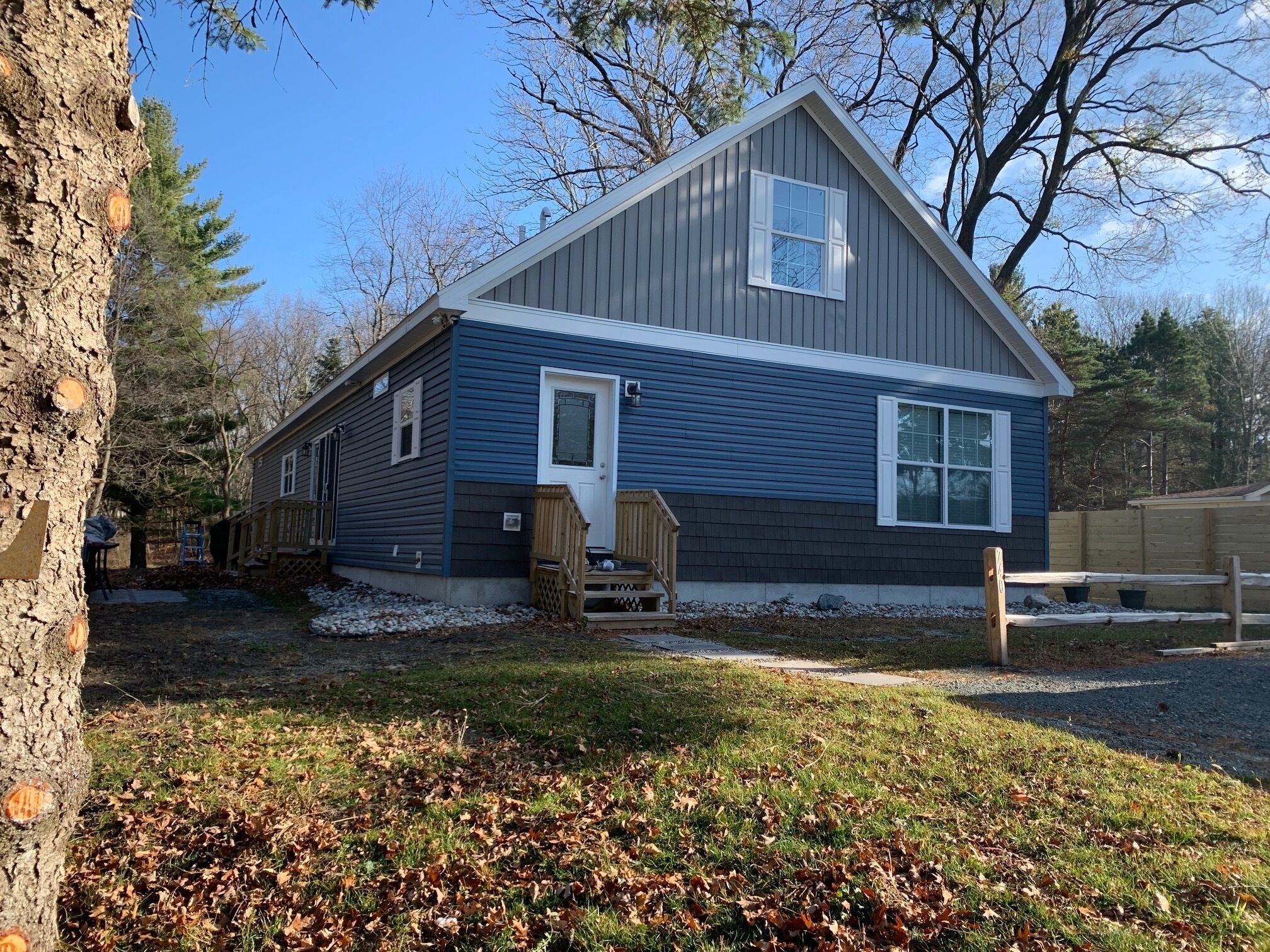 Built in 2020 Silver Lake Steps Away :)