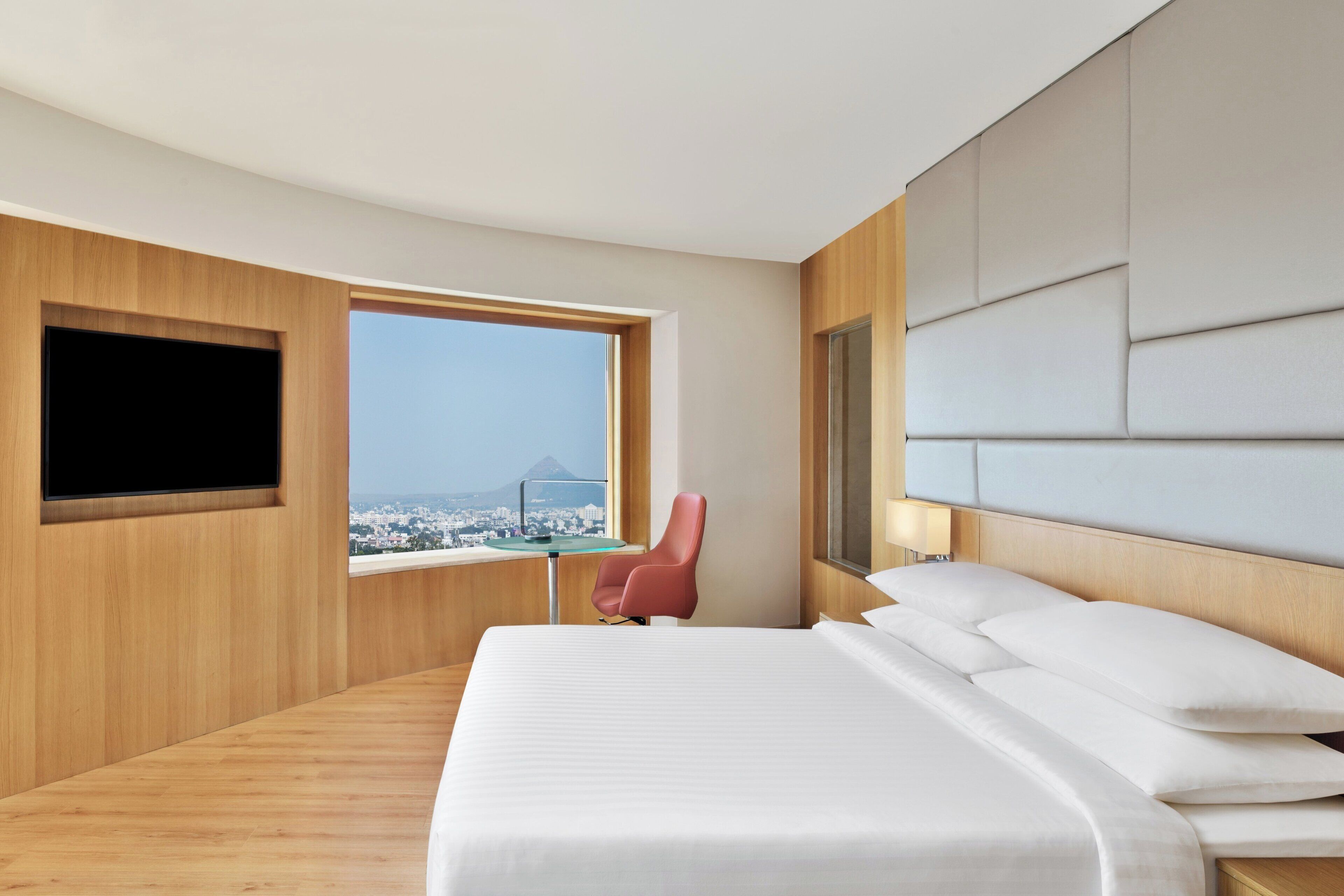 Studio, 1 King Bed with Sofa bed | Egyptian cotton sheets, premium bedding, down duvets, memory-foam beds