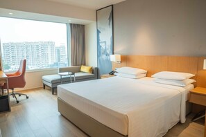 Egyptian cotton sheets, premium bedding, down duvets, memory-foam beds - Courtyard by Marriott Nashik (Nashik)