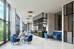 3 restauranter, frokost serveres