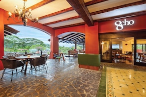 Bar (en la propiedad)