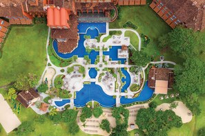 2 outdoor pools, pool cabanas (surcharge), pool loungers - Marriott Vacation Club at Los Suenos (Jacó)