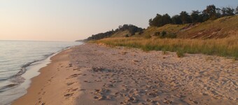 Luxury Guesthouse in private wooded setting in Grand Beach New Buffalo