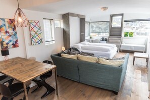 2 chambres, coffres-forts dans les chambres, Wi-Fi gratuit