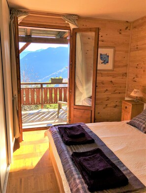 2 chambres, fer et planche à repasser, lit parapluie, Wi-Fi gratuit