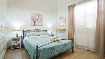 1 bedroom, in-room safe, free WiFi, bed sheets