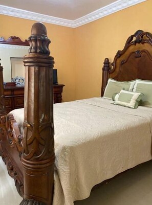 3 chambres, fer et planche à repasser, Wi-Fi, literie fournie