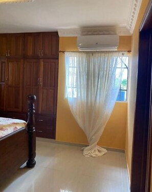 3 dormitorios, tabla de planchar con plancha, wifi y ropa de cama