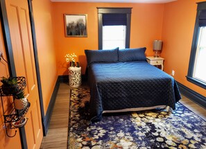 4 bedrooms, desk, iron/ironing board, free WiFi