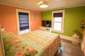 4 bedrooms, desk, iron/ironing board, free WiFi