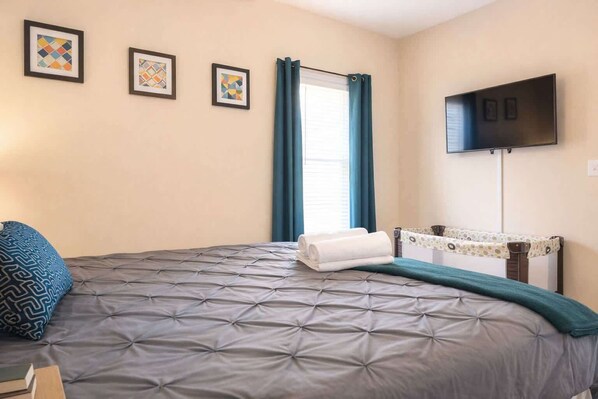 3 bedrooms, iron/ironing board, travel crib, WiFi