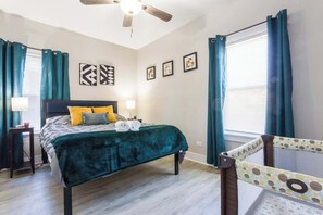 3 bedrooms, desk, iron/ironing board, travel cot