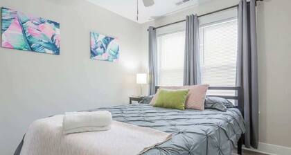 *The Belltower Haven*Large*Family Friendly*Wi-Fi