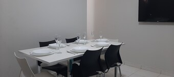 Two Bedroom Near University and Ministries