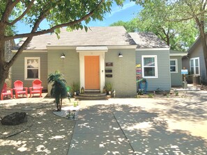 Exterior - The Island - Waves of Fun! (Lubbock)