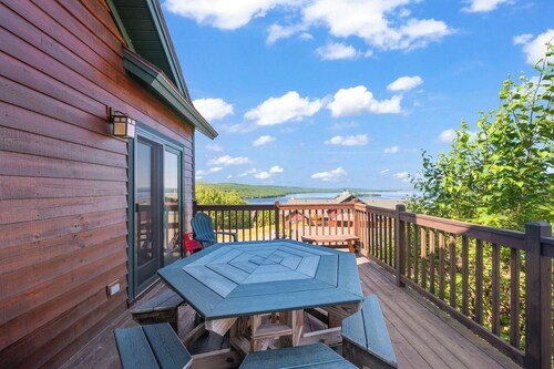 Lodges 13 - Modern condo with great views of Rangeley Lake
