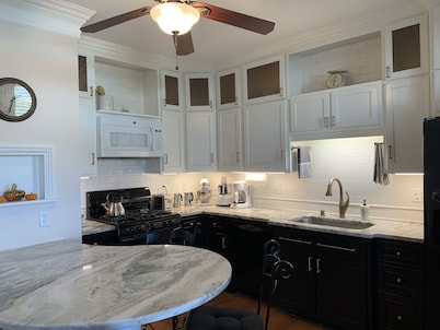 Historic Victorian in the heart of Gettysburg!