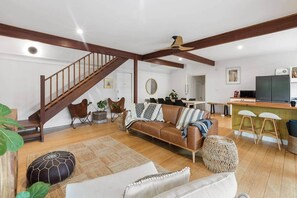 تلفزيون ذكي