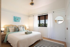 2 bedrooms, desk, iron/ironing board, free WiFi