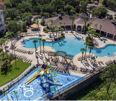 Resort townhouse close to Disney.