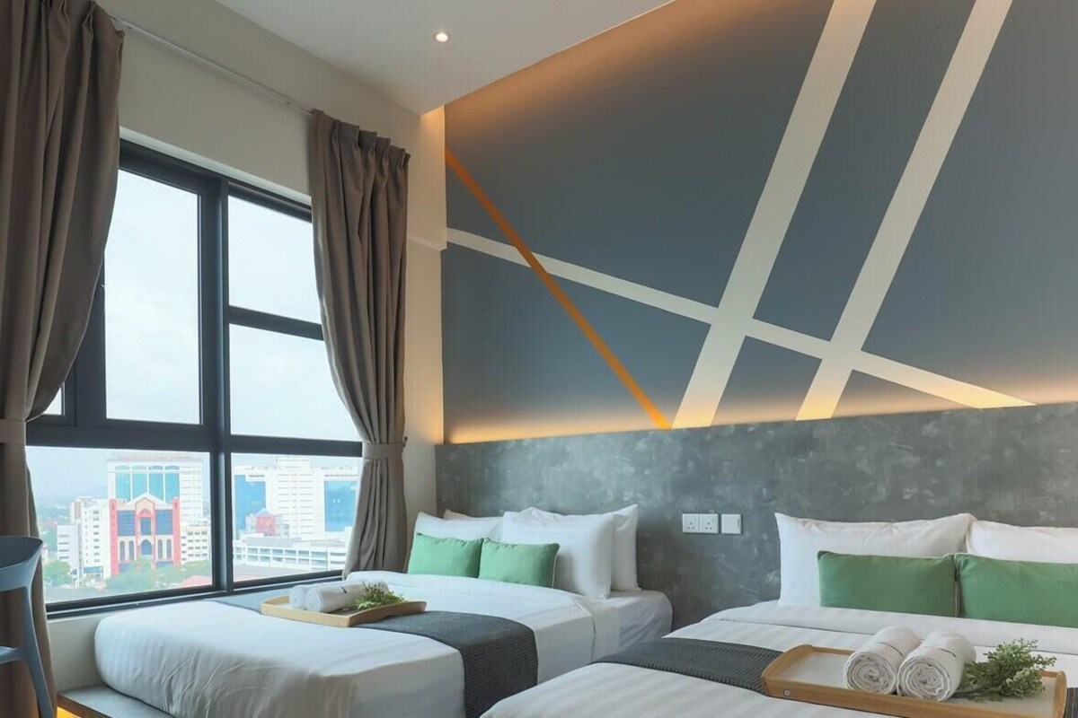 Executive Apartment, 3 Bedrooms | Premium bedding, laptop workspace, blackout curtains, soundproofing