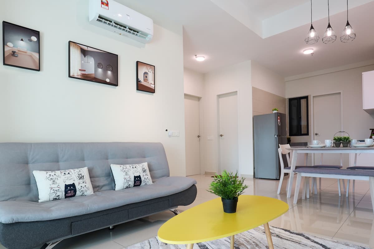 Design Apartment, 2 Bedrooms | Living area | 60-inch Smart TV with digital channels, TV, Netflix