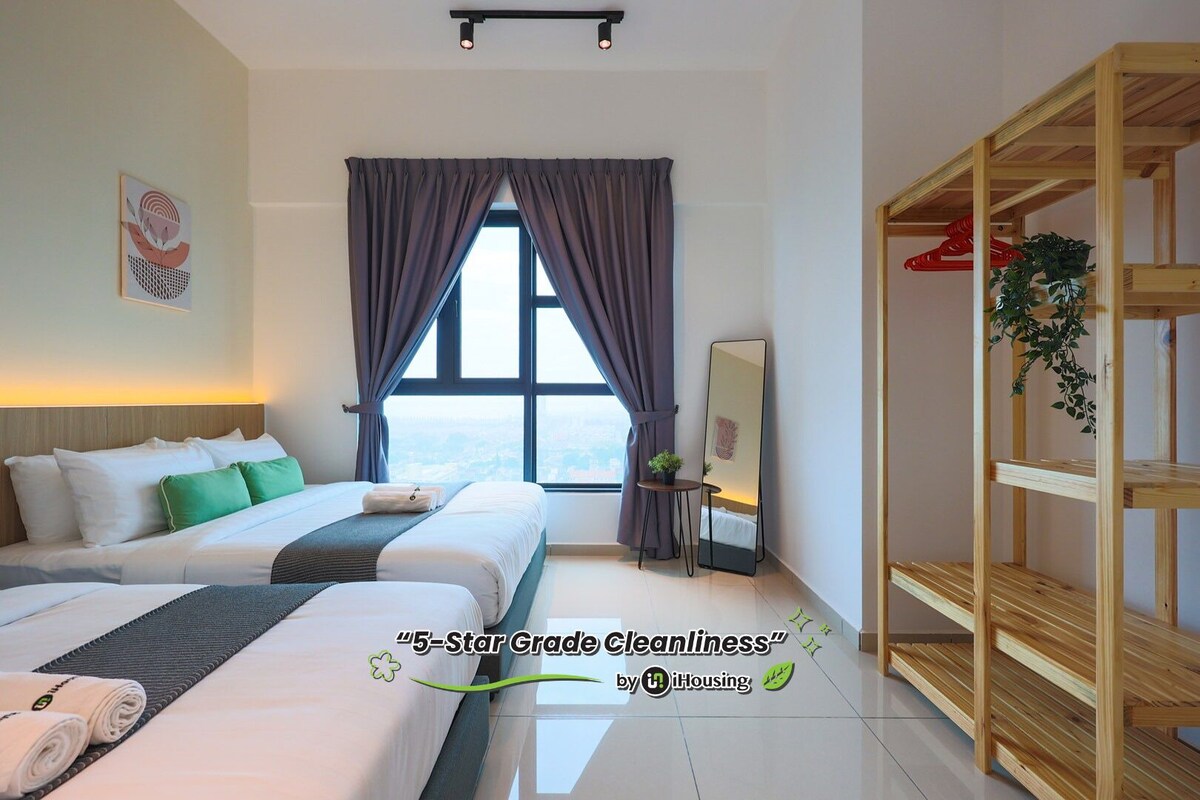 Exclusive Apartment, 2 Bedrooms | Premium bedding, laptop workspace, blackout curtains, soundproofing