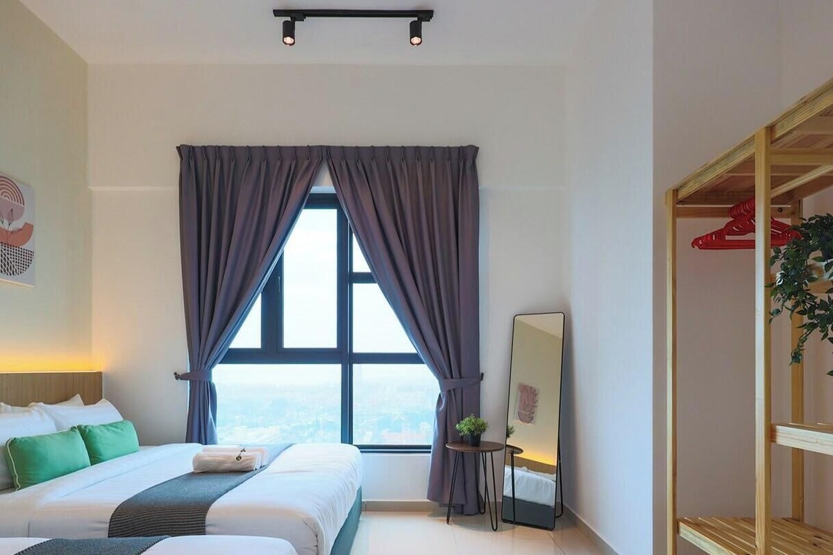 Exclusive Apartment, 2 Bedrooms | Premium bedding, laptop workspace, blackout curtains, soundproofing
