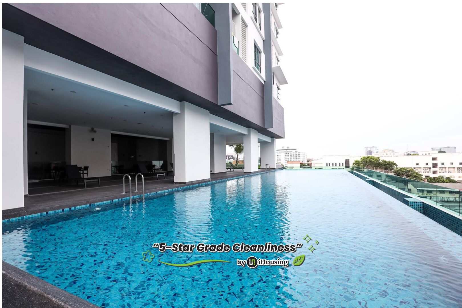 2 outdoor pools