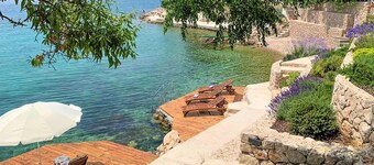 Beach front home in Lukovo Sugarje