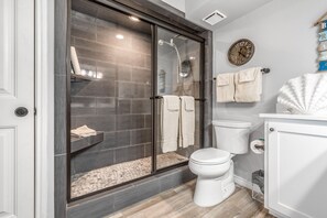 Combined shower/bathtub