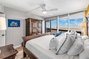 3 bedrooms, travel cot, WiFi