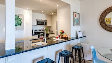 Fridge, microwave, oven, dishwasher