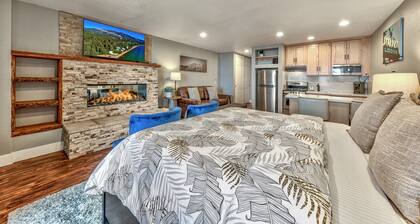Lakeland Village #225 - Studio in Lodge, romantic remodel