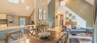 Lakefront Home w/ Hot Tub, Game Room, Deck, Boats, Fire Pit