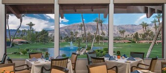 Spectacular view, steps to pool/jacuzzi at Sunrise Country Club-winter available