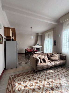 Televisio, DVD-soitin, stereot