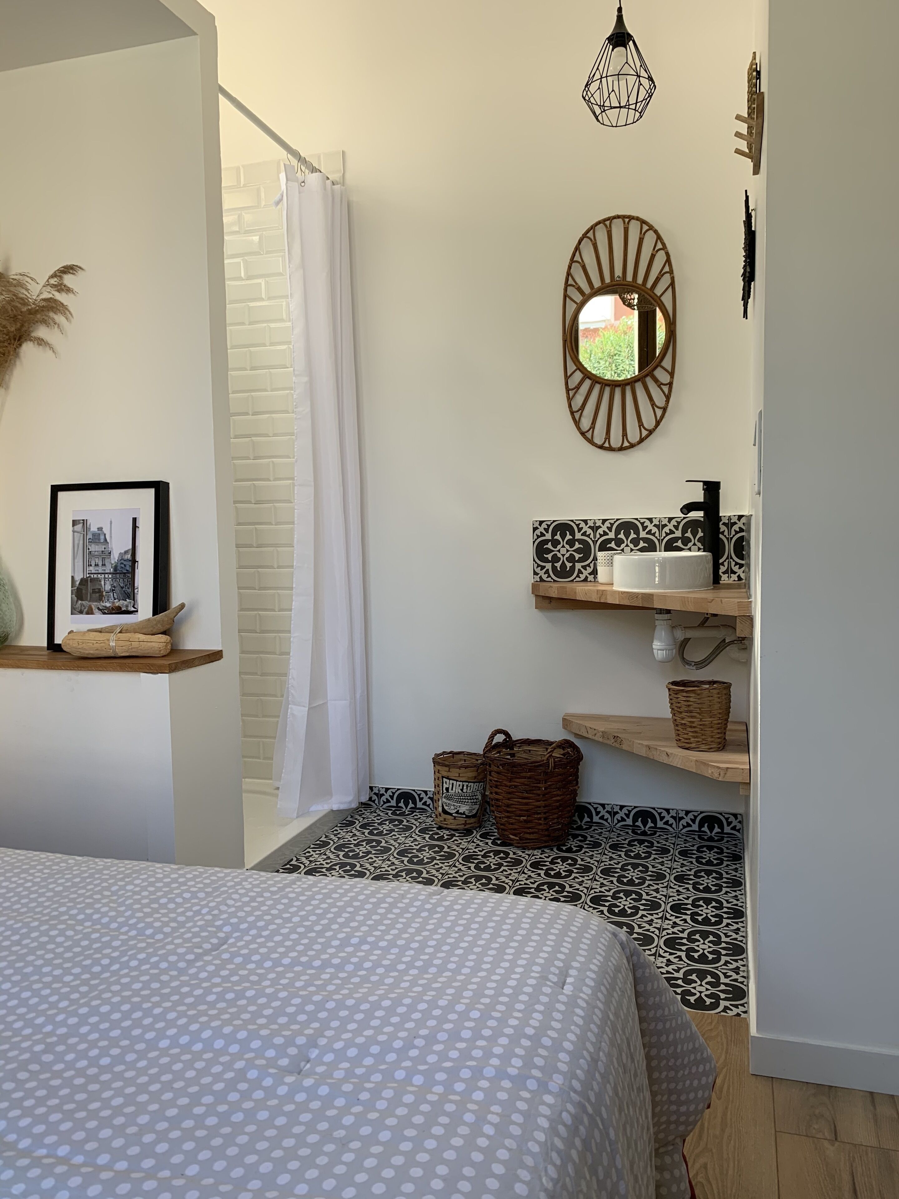 3 chambres, fer et planche à repasser, lit parapluie, Wi-Fi gratuit