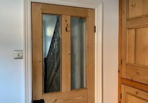 Interior - Howick House - Gorgeous Cosy Filey Cottage style central location - Sleeps 9 (Filey)