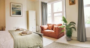 4 Schlafzimmer, Bügeleisen/Bügelbrett, Reisekinderbett, WLAN