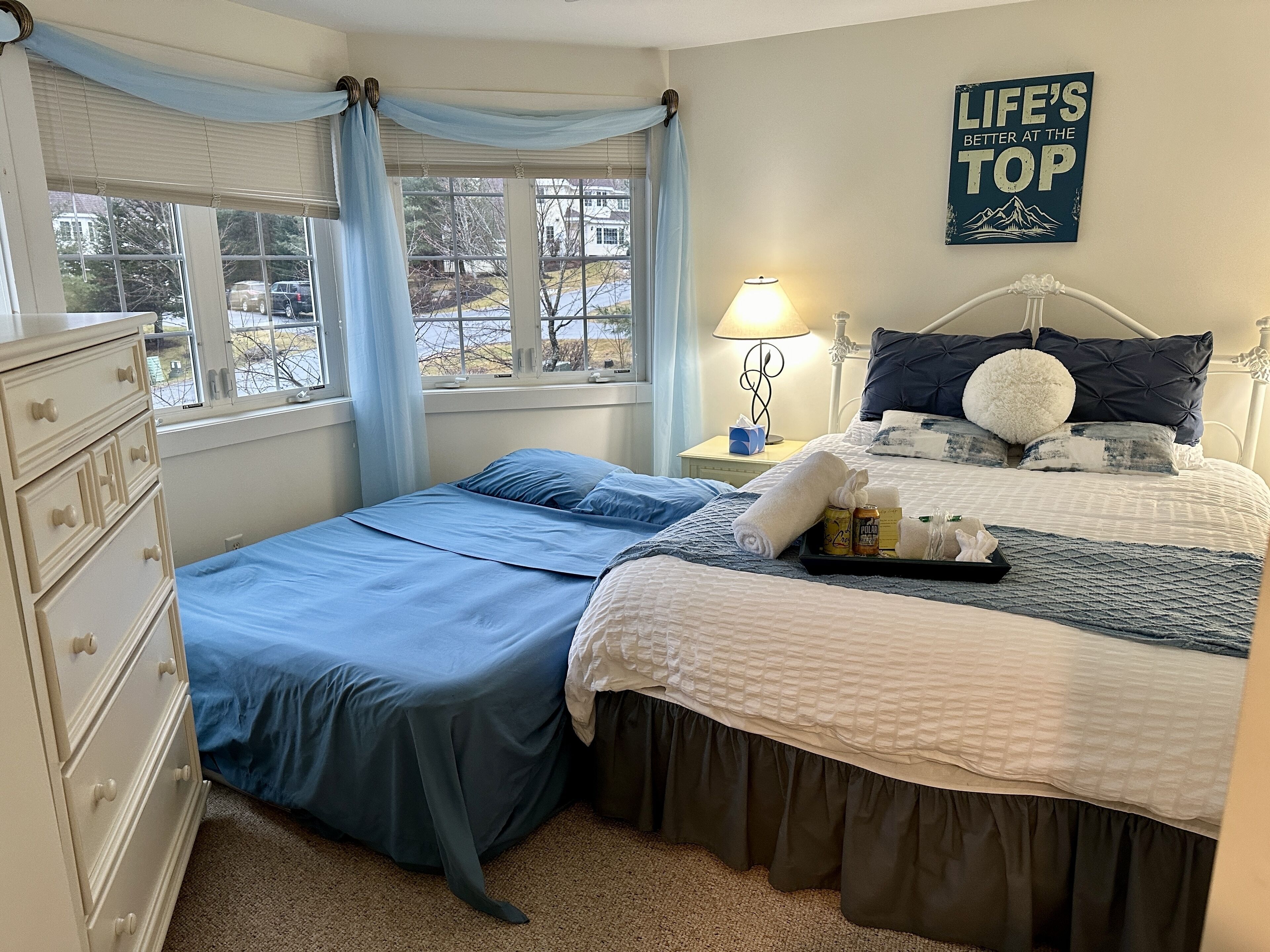 3 bedrooms, iron/ironing board, free WiFi, bed sheets