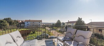 Villa Manka-Vacation villa in a quiet Istrian village - forest and beach nearby