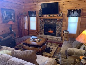 TV, fireplace - Cabin w/ loft & beautiful updates, indoor fun/hot tub/new grill & communal pool! (Sevierville)