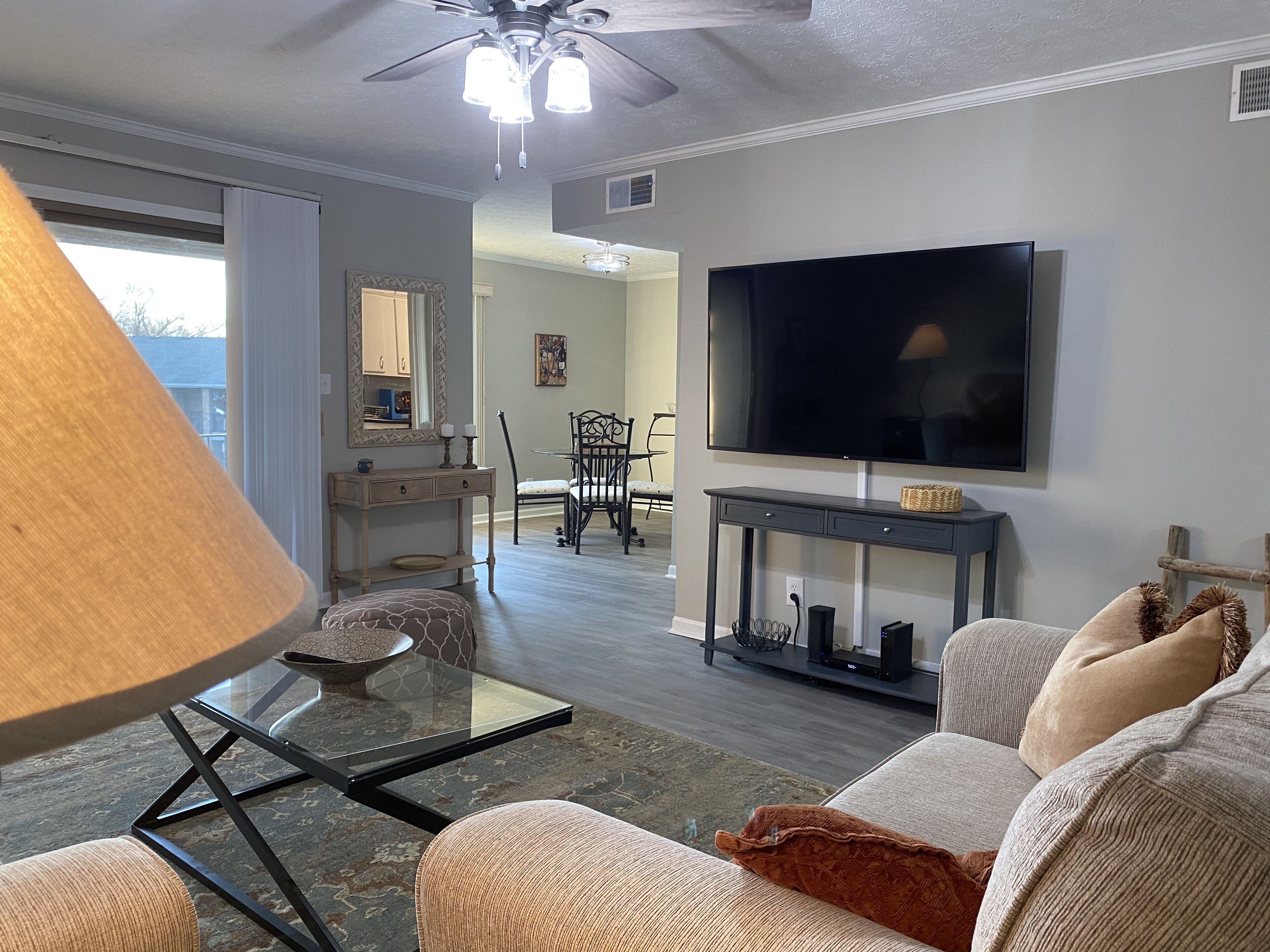Beautifully Furnished Lakeside Condo within View of Downtown Louisville