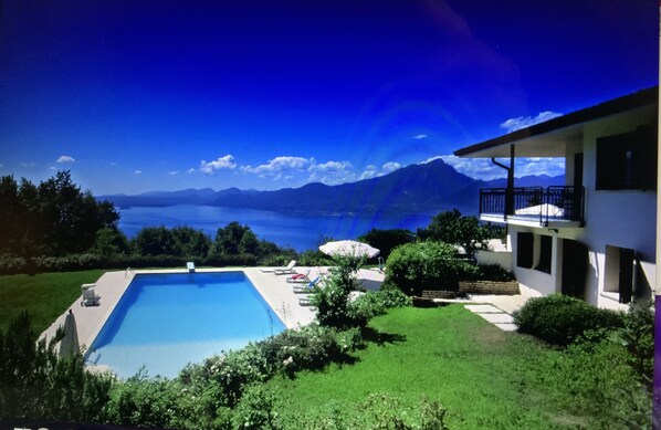 Alberca al aire libre