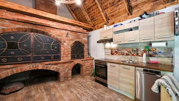 Refrigerador, horno, parrilla de estufa y lavavajillas