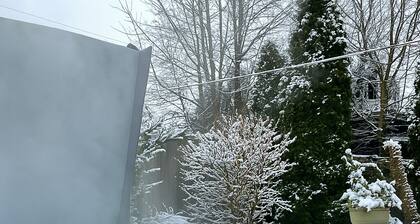 Experience Seattle Hot Tub Firepit Backyard BBQ EV2 King Bed