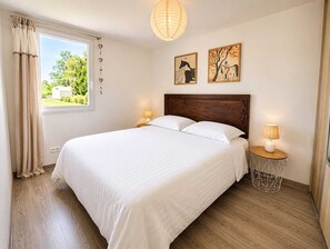 1 quarto, Wi-Fi de cortesia, roupa de cama