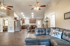 Una Smart TV, videojuegos, libros